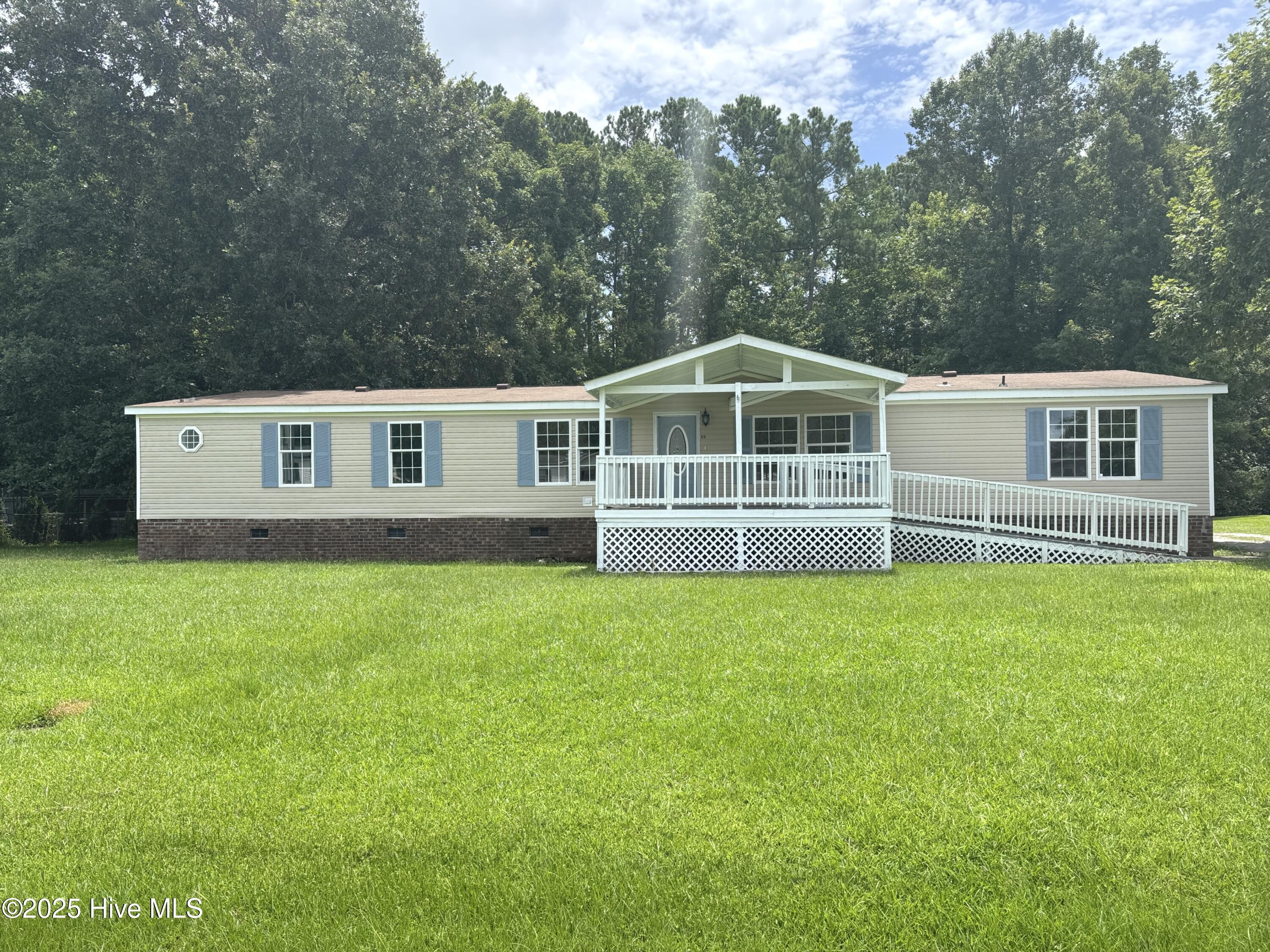 Property Photo: 618 Maynard Boulevard NC 28546