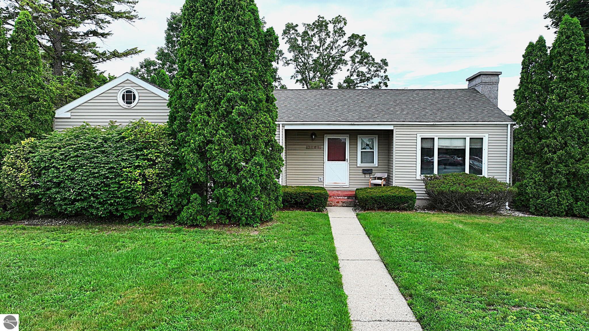 1201 North Drive  Mt Pleasant MI 48858 photo