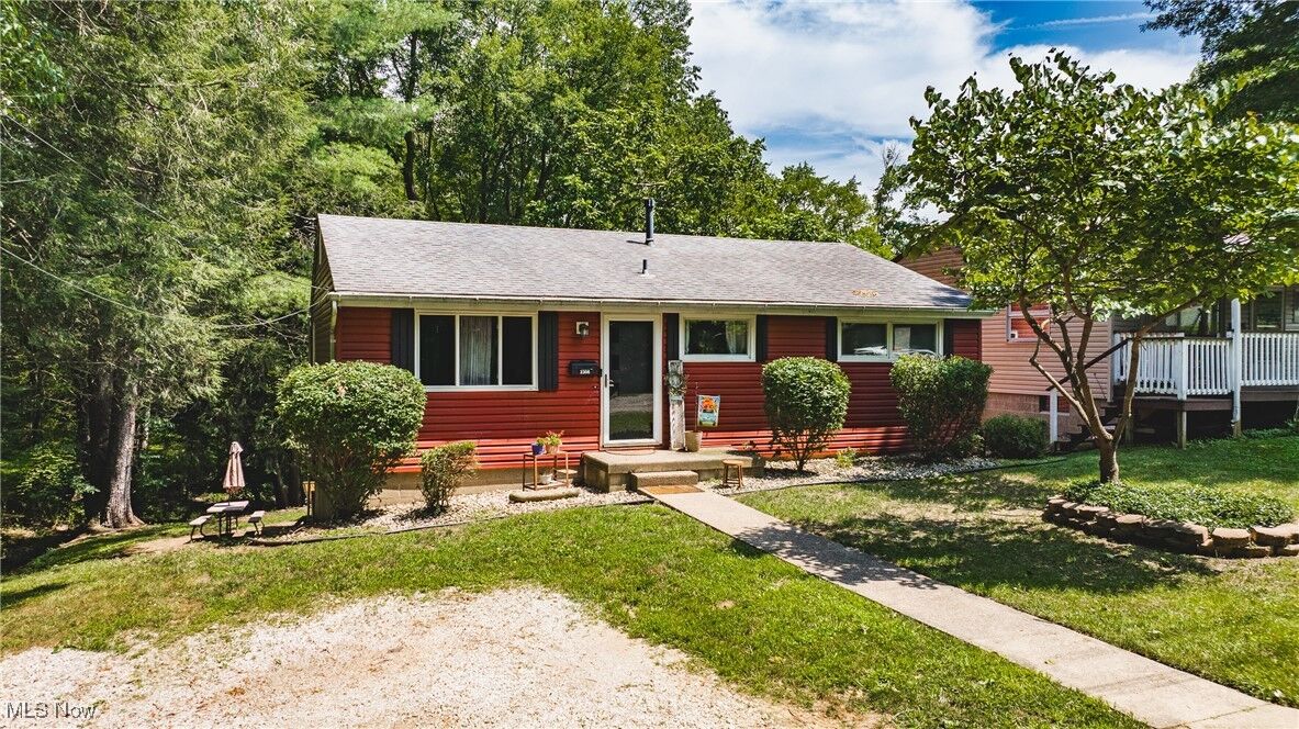 Property Photo:  2306 Lincoln Avenue  WV 26101 