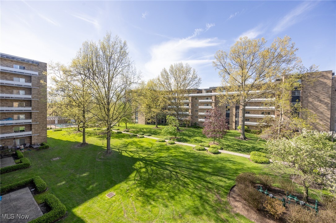 Property Photo: 2202 Acacia Park Drive OH 44124