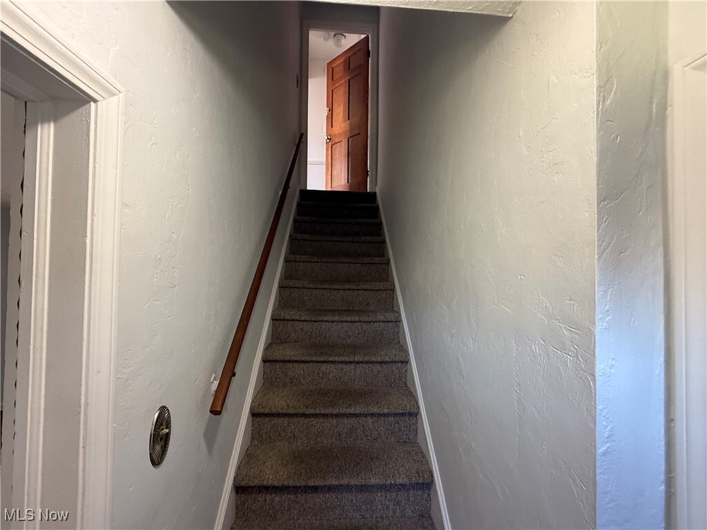 Property Photo:  21250 Crystal Avenue 2  OH 44123 