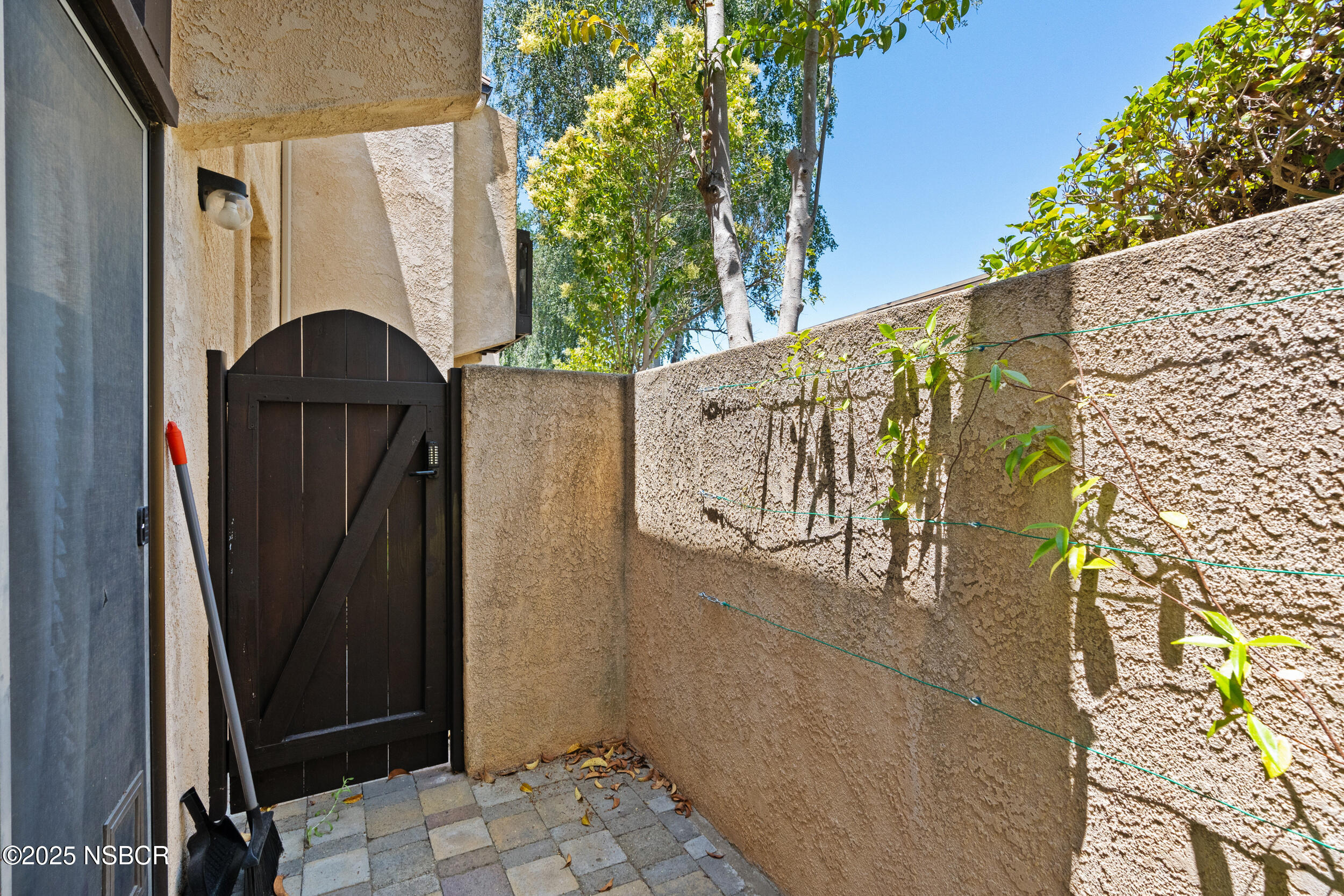Property Photo:  265 5th Street C  CA 93463 