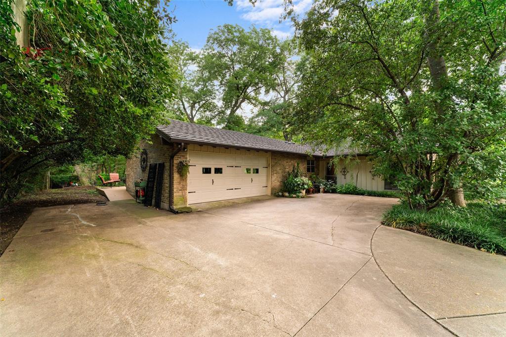 Property Photo: 1110 Green Valley TX 75137