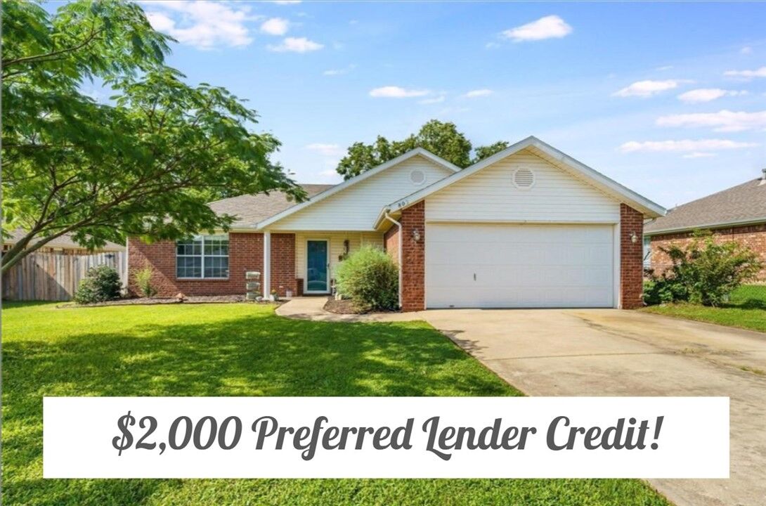 Property Photo: 803 Jon Drive AR 72712