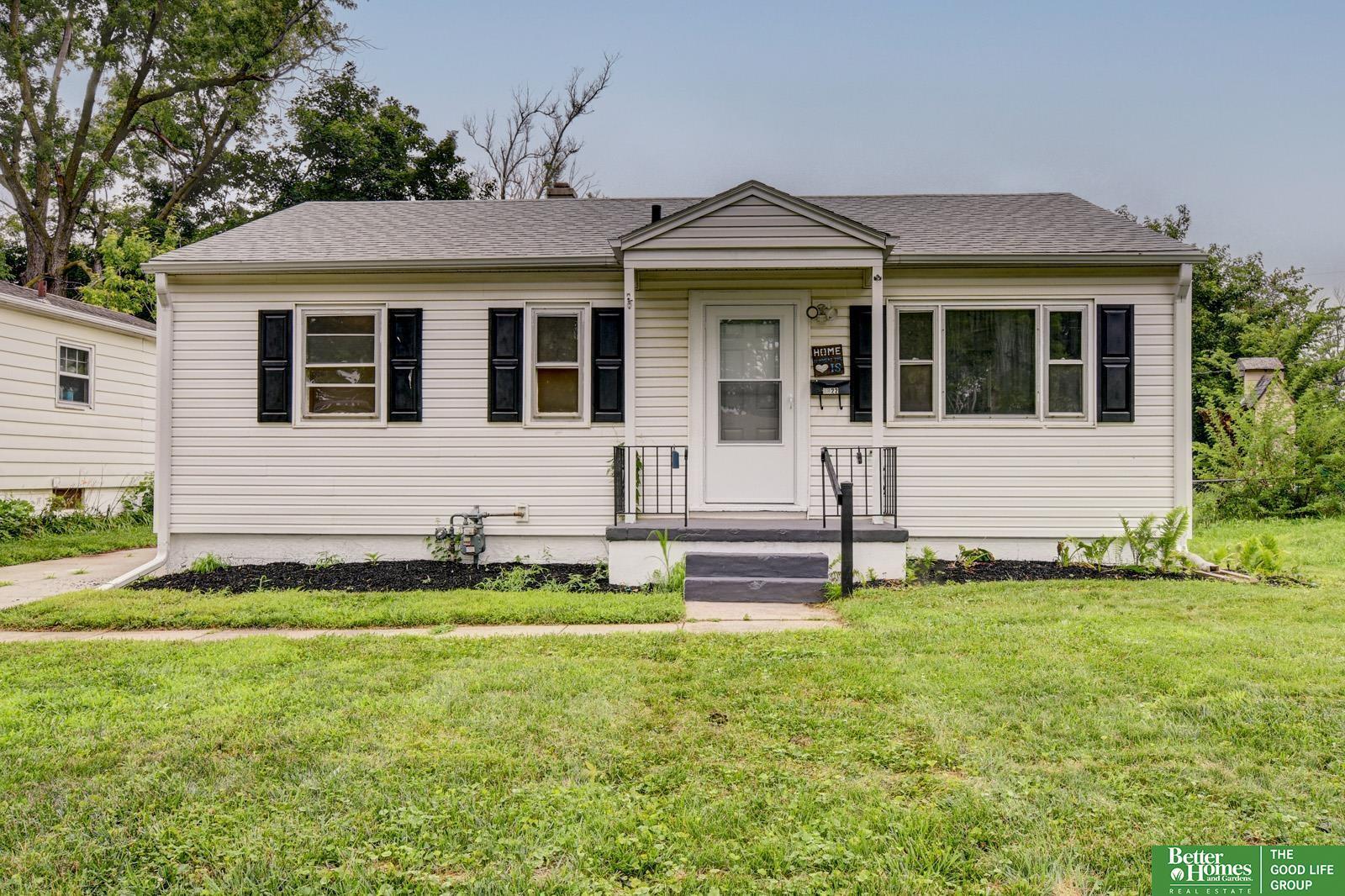Property Photo:  3822 N 65 Street  NE 68104 