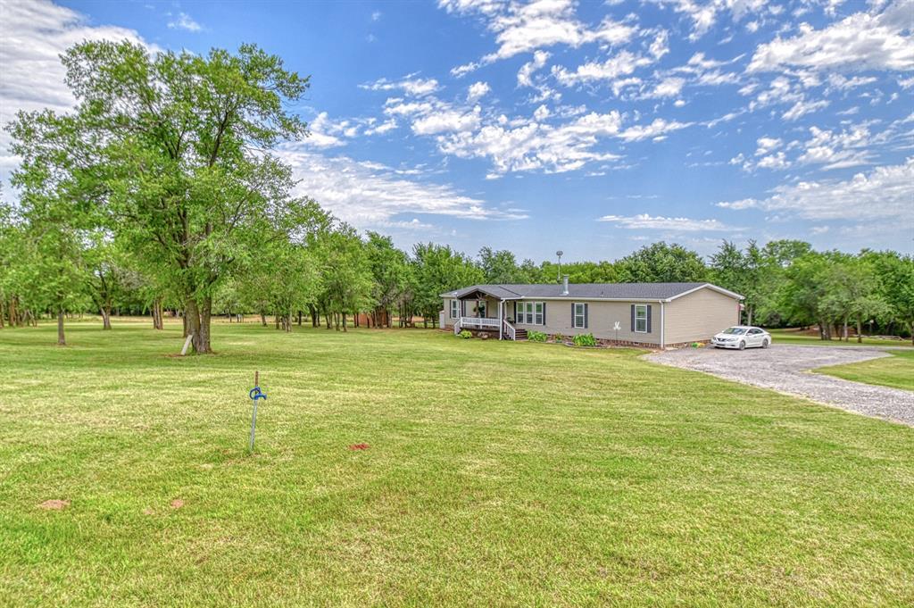 109 E Riddle Road  Chickasha OK 73018 photo