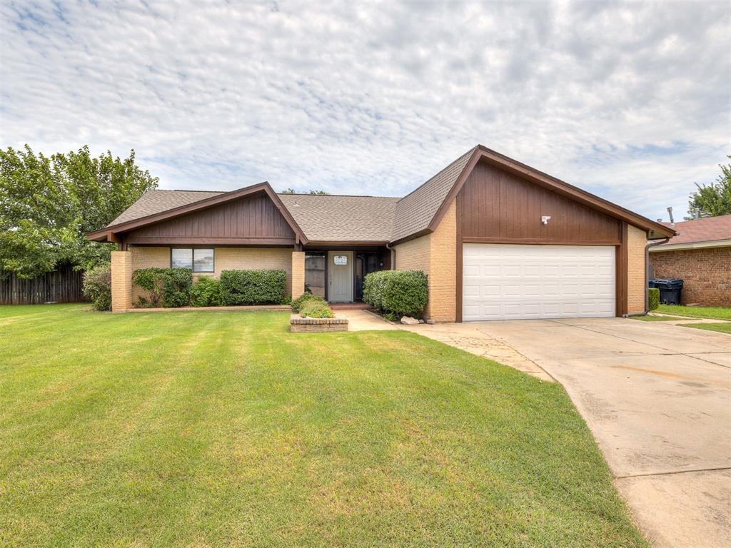 Property Photo: 12516 Springwood Drive OK 73120