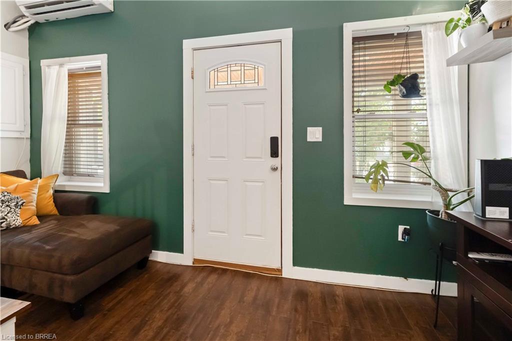 Property Photo:  21 1/2 Albany Avenue  ON L8H 2H3 