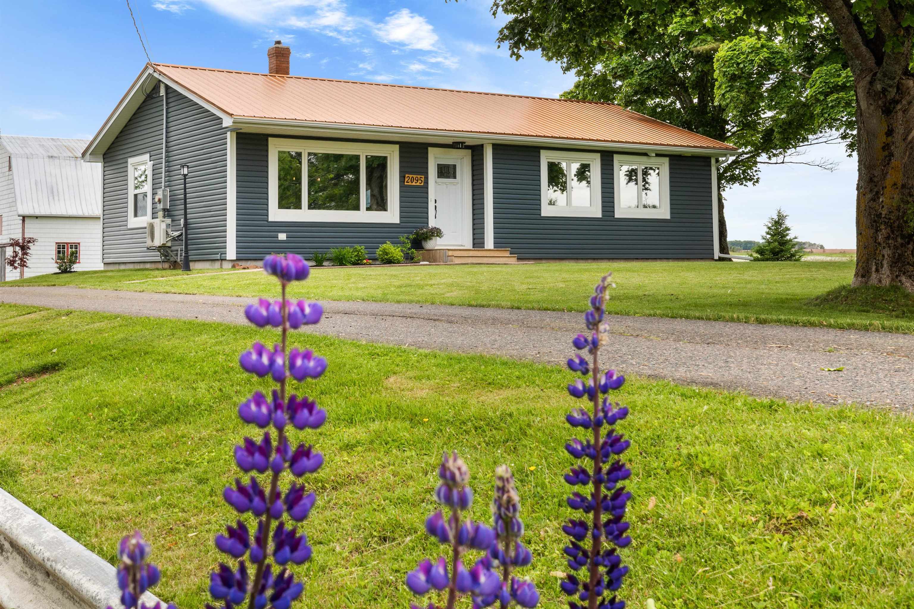 Property Photo: 2095 North York River Rd PE C0A 1H5