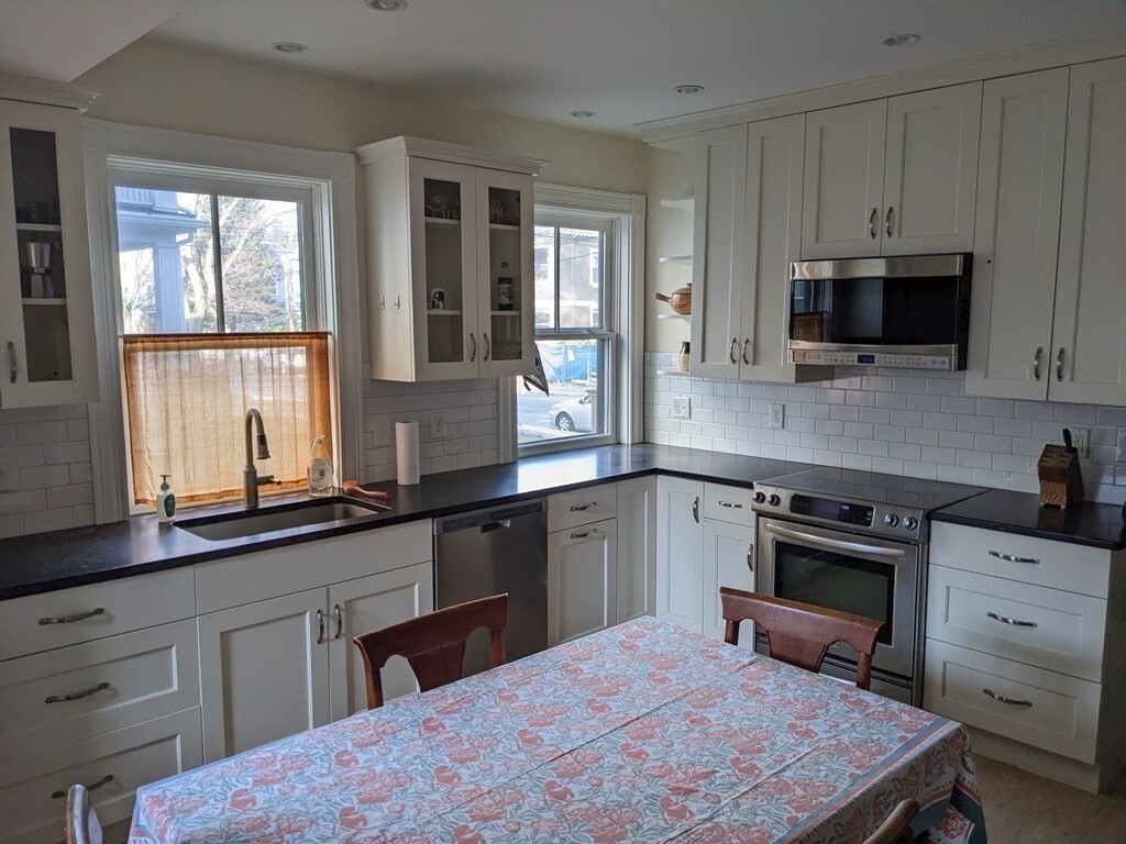 Property Photo:  9 Fayette St 1  MA 02139 
