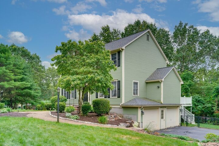 Property Photo: 4 Eagle Rock Rd MA 02072