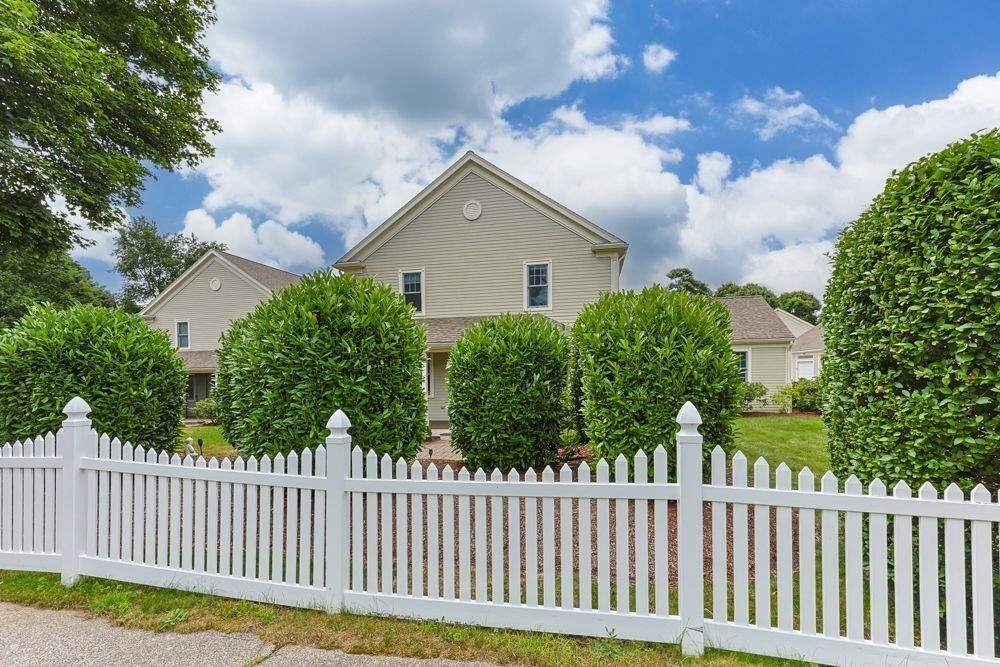 Property Photo:  56 Carriage Shop Rd 4  MA 02536 