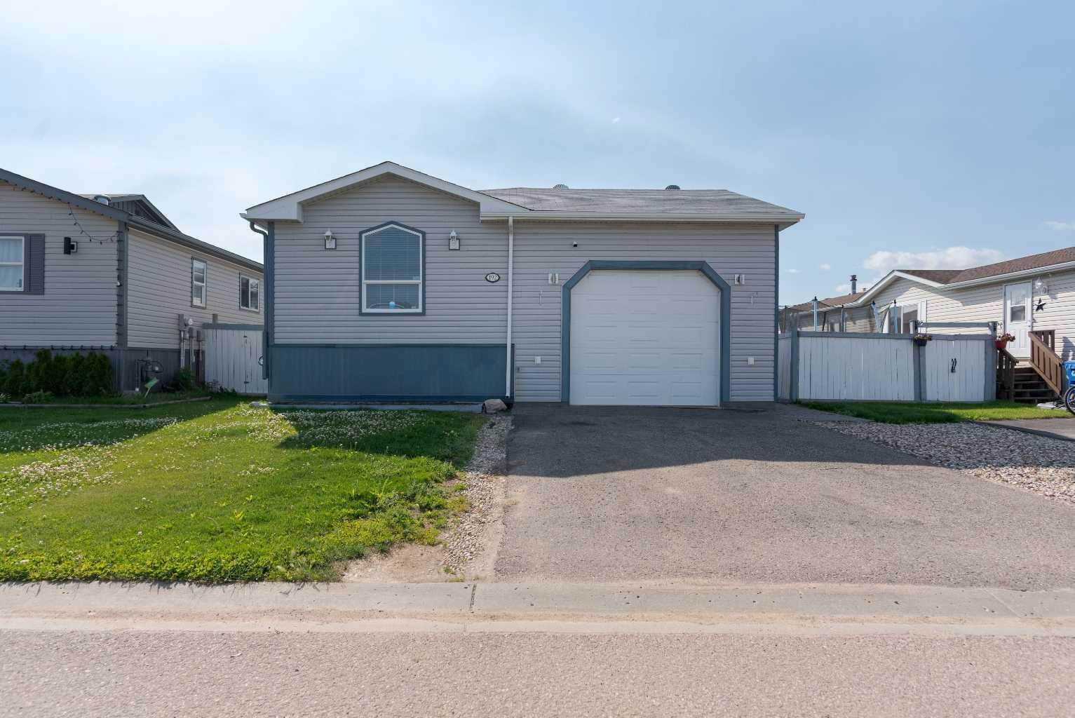 Property Photo: 192 Mitchell Drive AB T9K 2P1