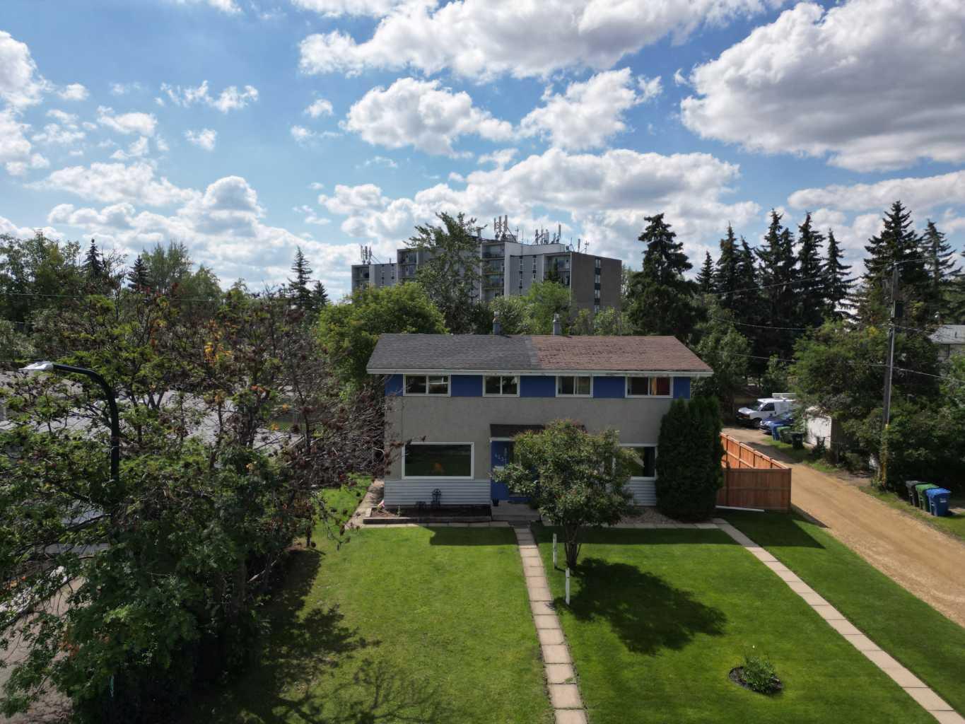 Photo de la propriété: 4237 33 Street AB T4N 0N1