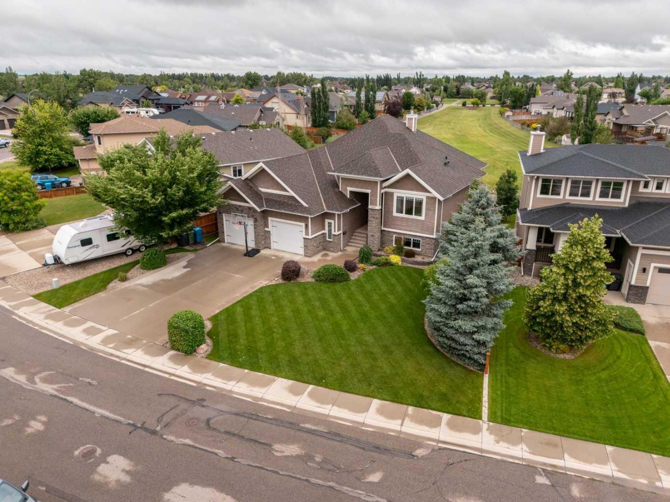 Photo de la propriété: 2220 33 Avenue AB T1M 0B6
