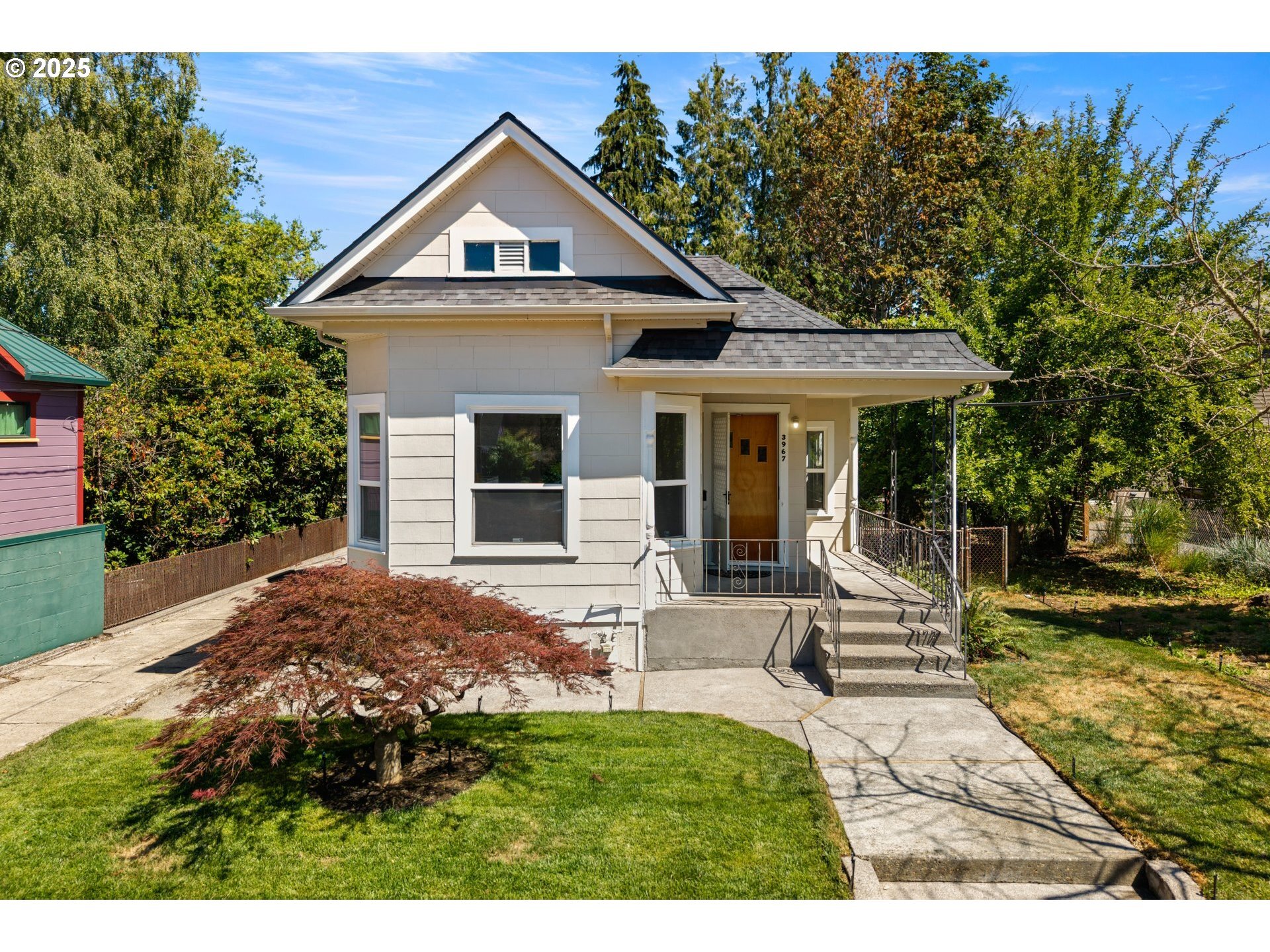 3967 SE Taylor St  Portland OR 97214 photo