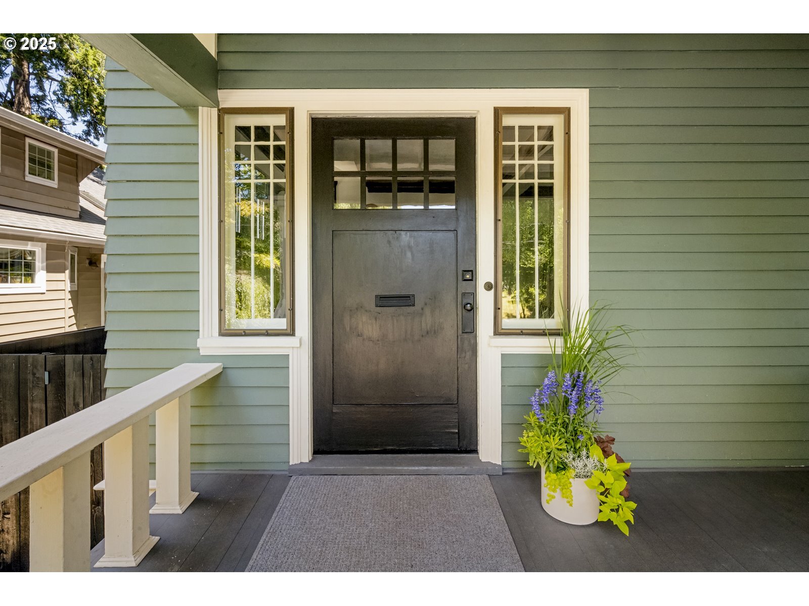Property Photo: 2946 NE 19th Ave OR 97212