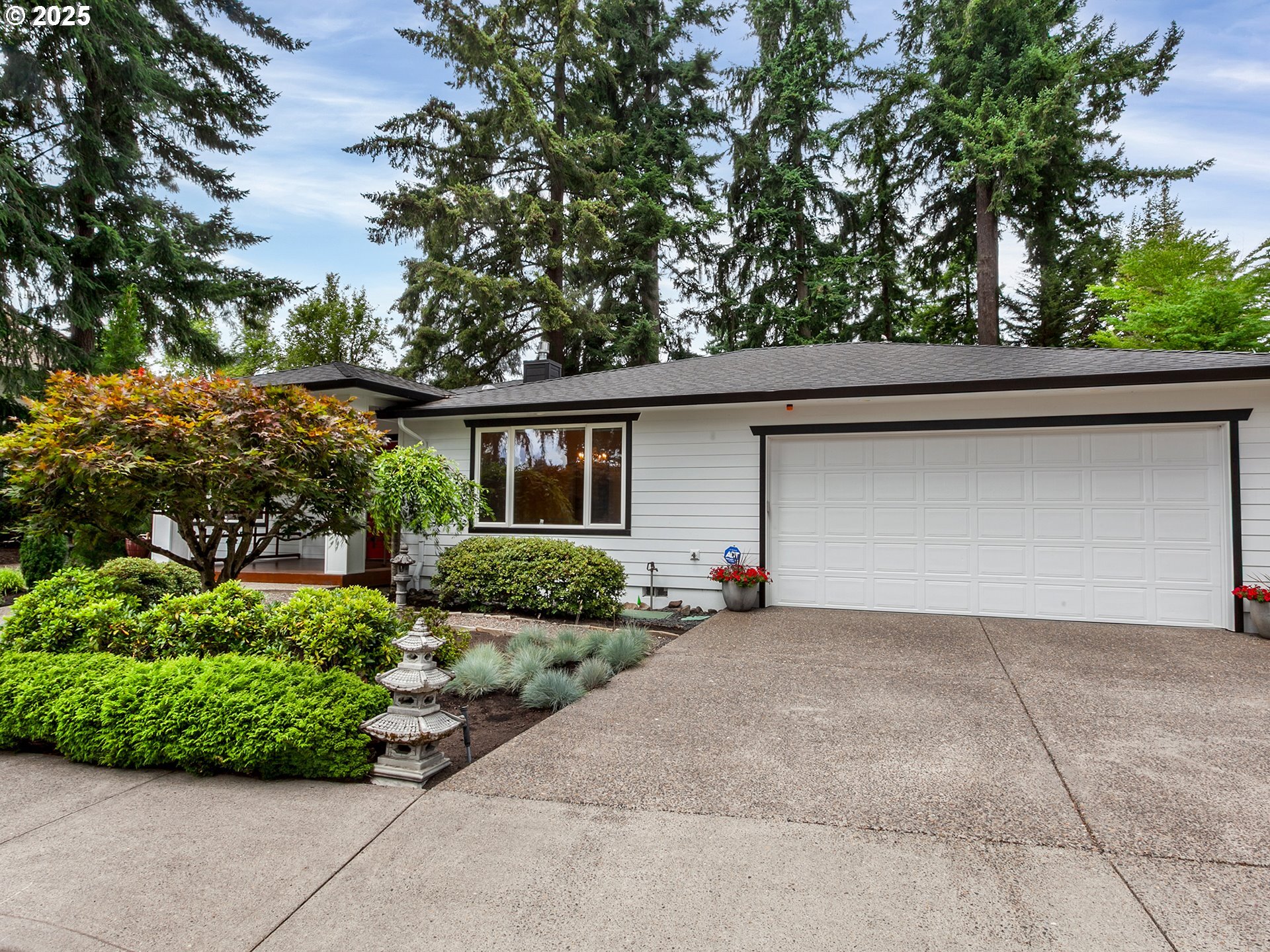 Property Photo:  19512 SE 10th St  WA 98607 