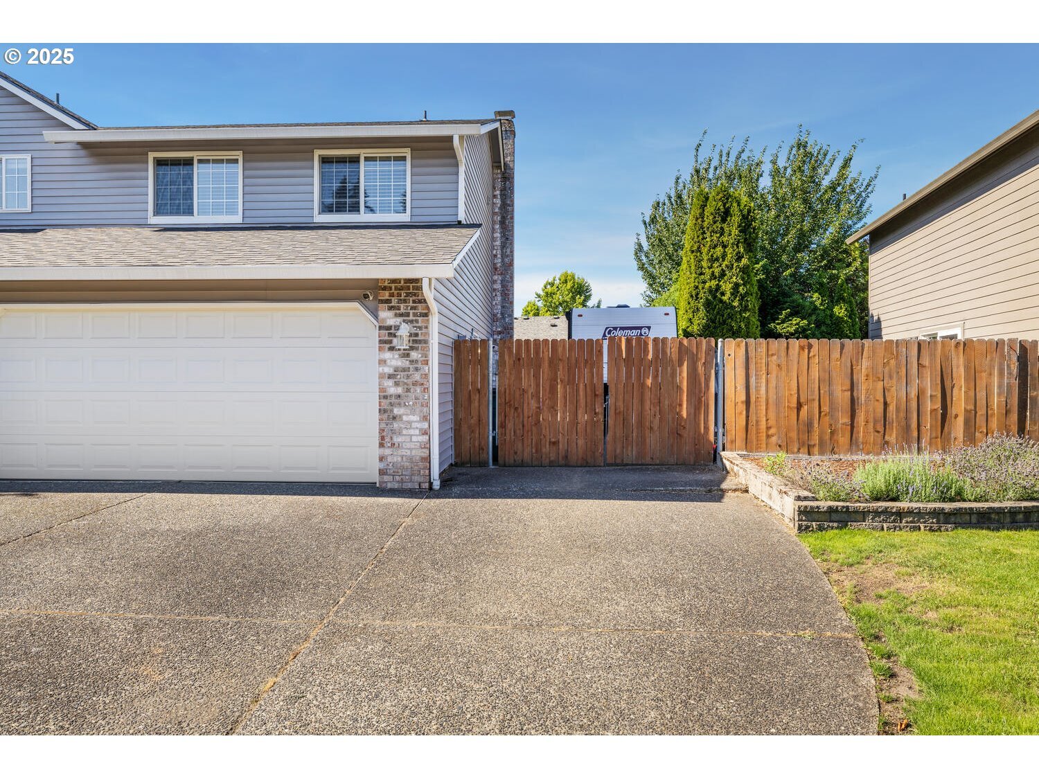 Property Photo:  10402 NE 95th St  WA 98662 
