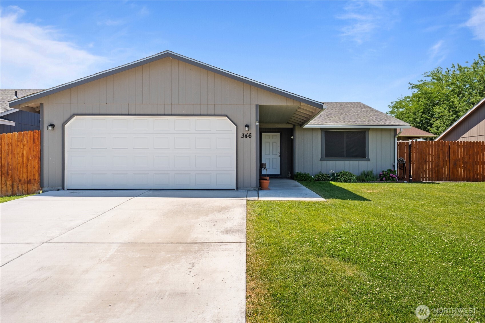 Property Photo:  346 N Saratoga  WA 98837 