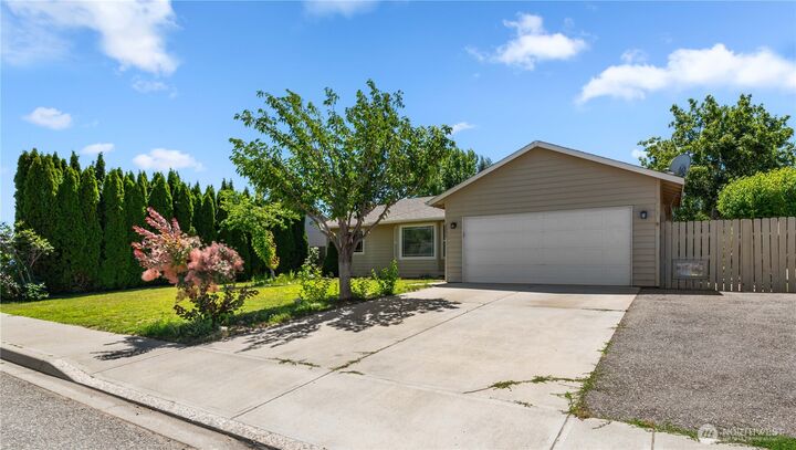 Property Photo:  2353  Fancher Field Road  WA 98802 