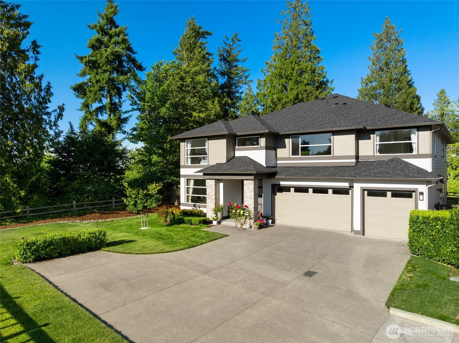 Property Photo: 35542 57th Avenue S WA 98001