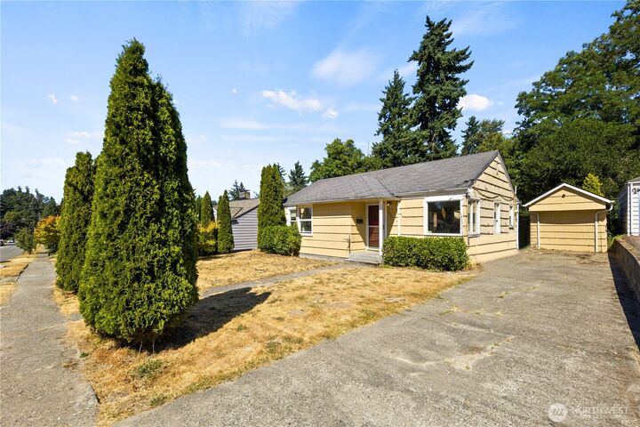 Property Photo:  13018  7th Avenue S  WA 98168 