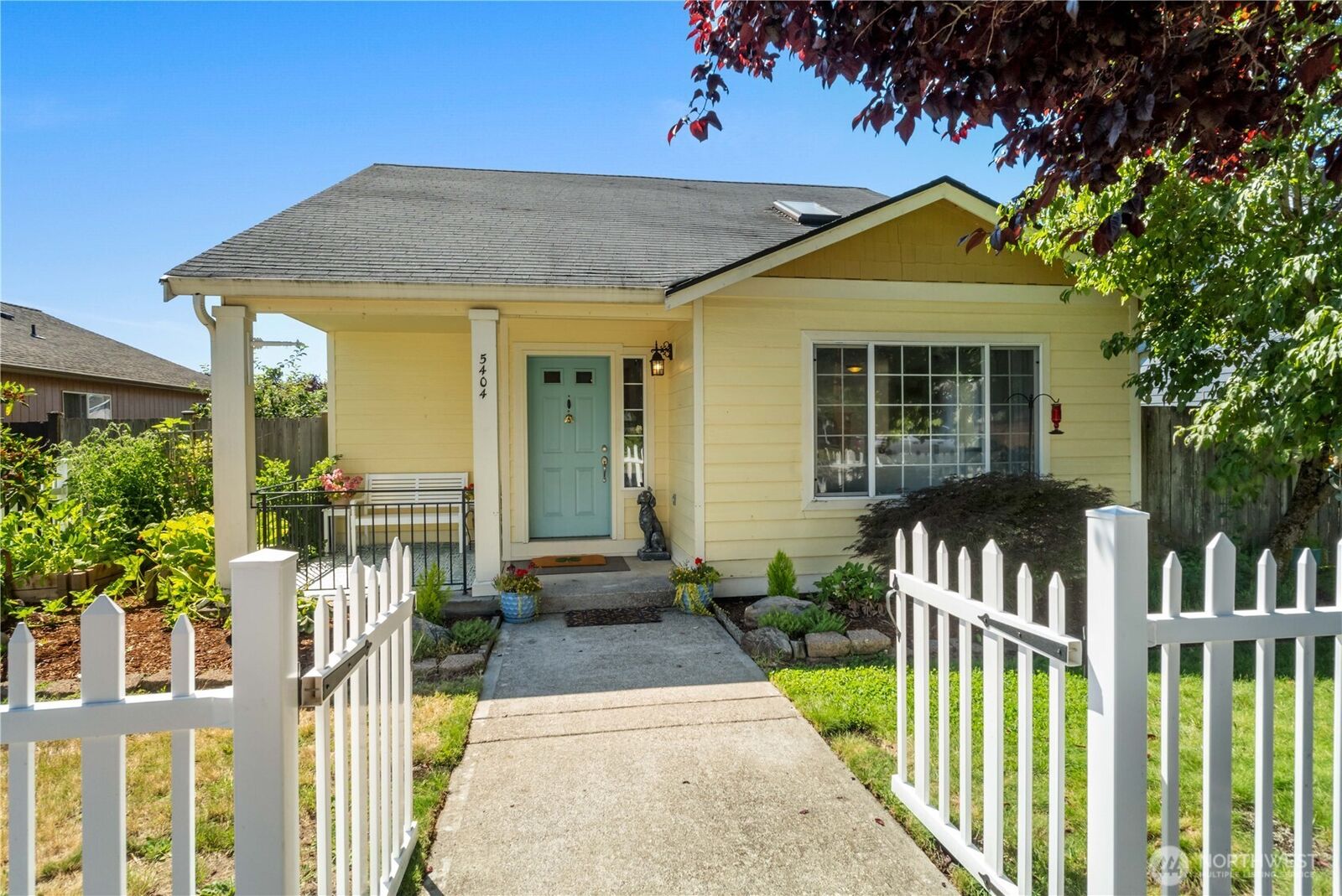 Property Photo:  5404  Parker Road E  WA 98390 