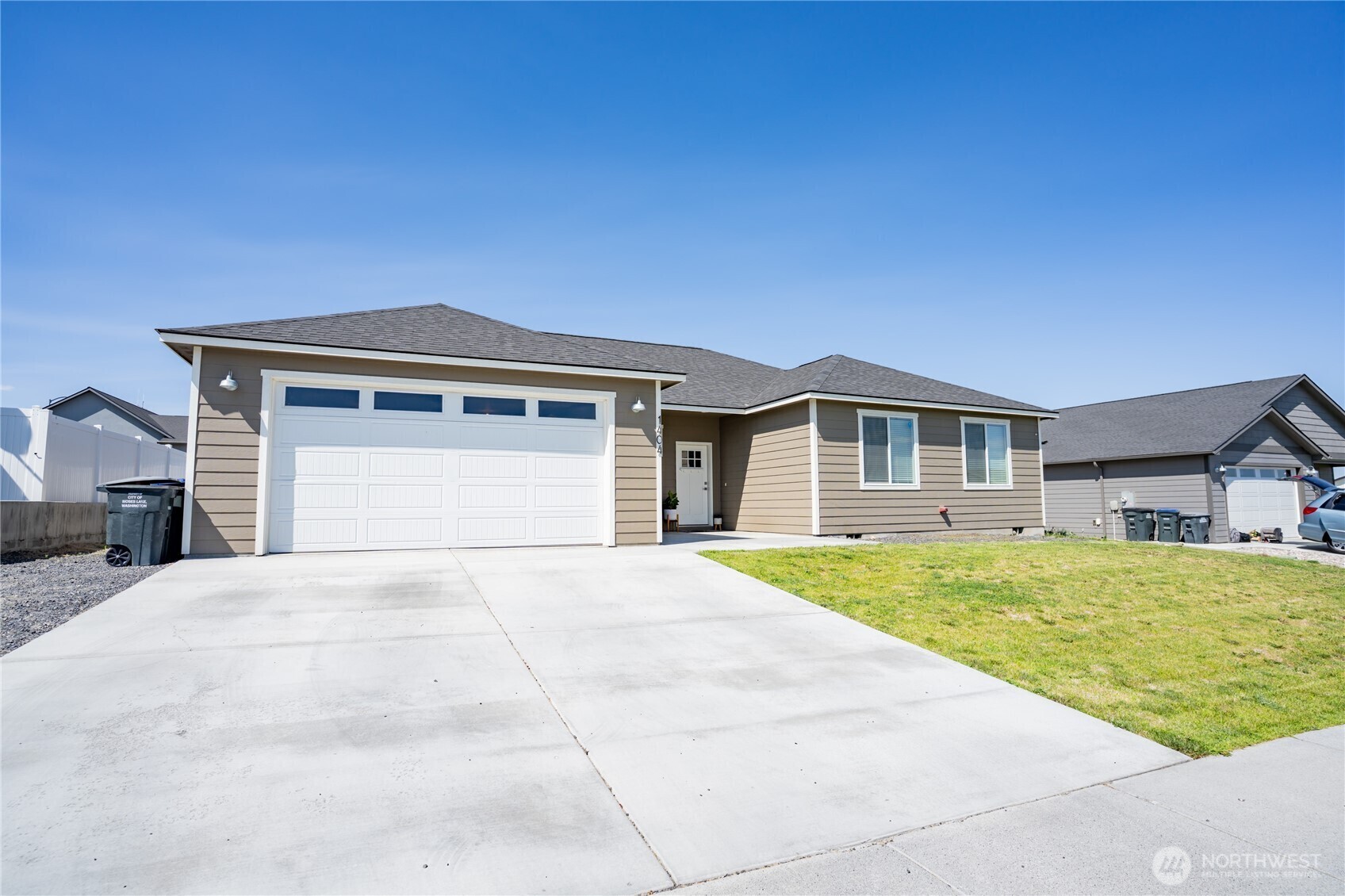 Property Photo: 1404 W Century Street WA 98837