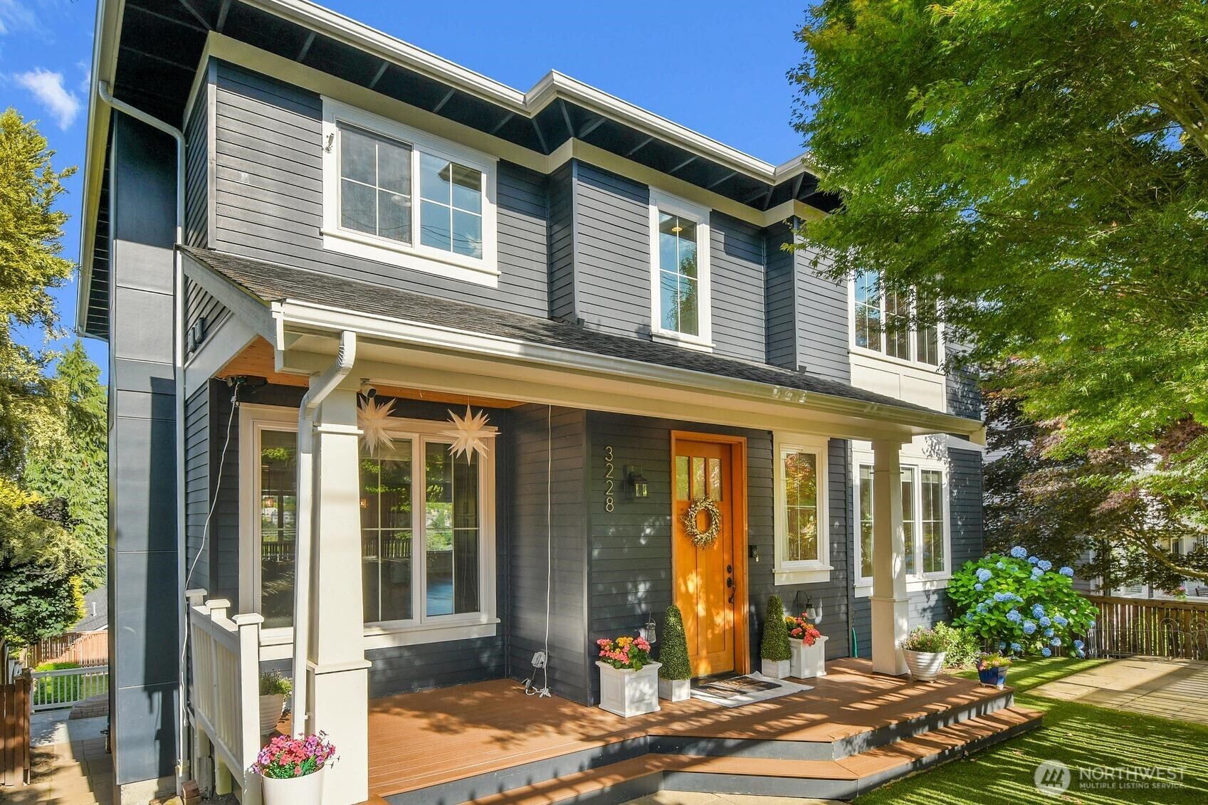 Property Photo: 3228 36th Avenue W WA 98199