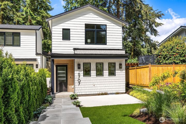 Property Photo: 6707 117th Avenue NE WA 98033