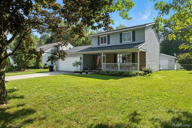 Property Photo:  3544 Old Farm Lane  MI 48059 
