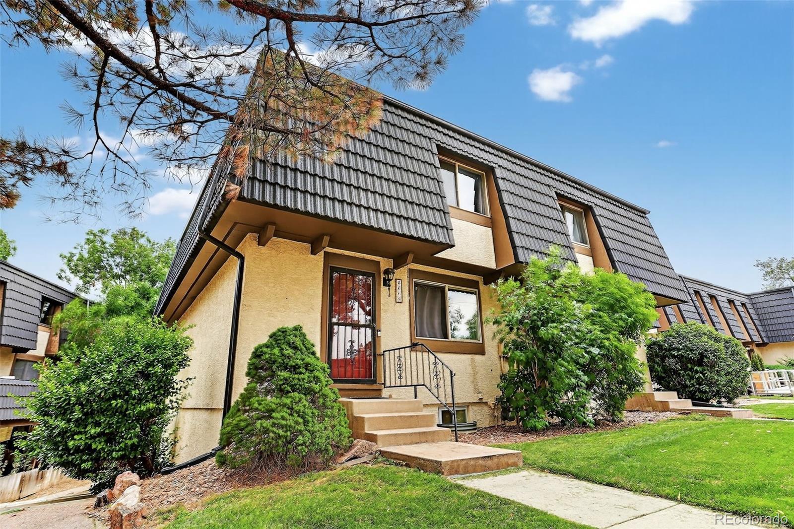 Property Photo: 6840 S Broadway CO 80122