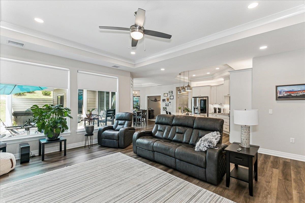 Property Photo:  1425 S Canyon St  KS 67235 