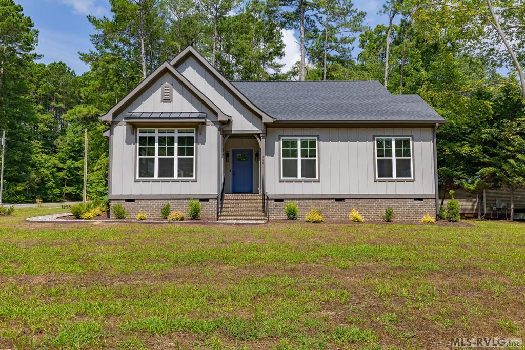 Property Photo: 106 Parkview Circle NC 27850