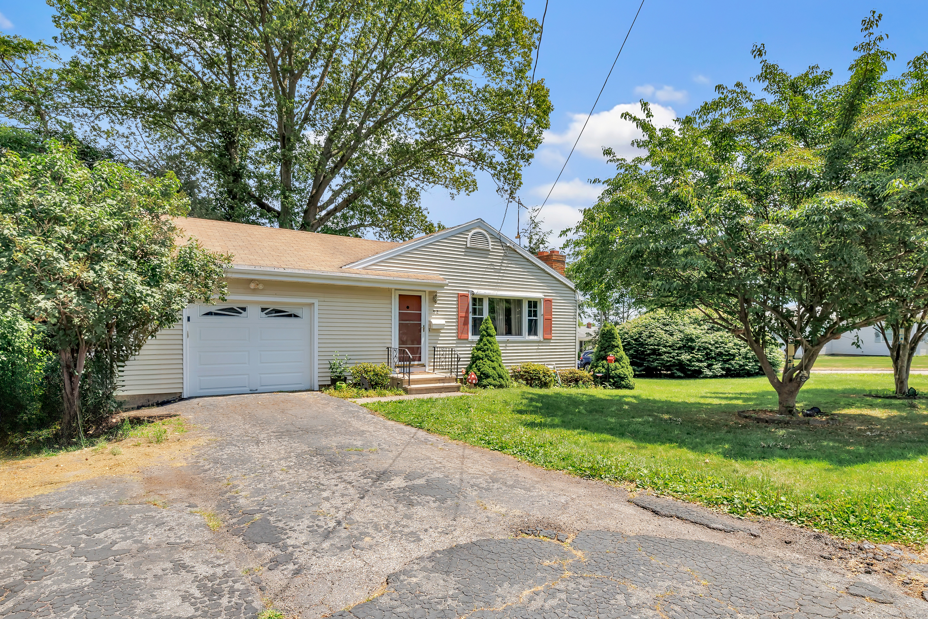 Property Photo: 82 Crown Street CT 06611