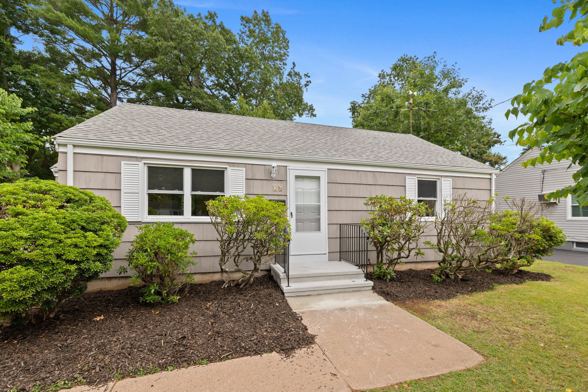 Property Photo: 26 Pinecrest Drive CT 06118