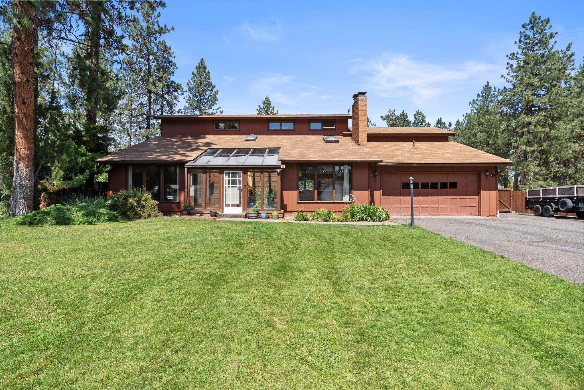 Property Photo: 725 E Timberwood Cir WA 99208