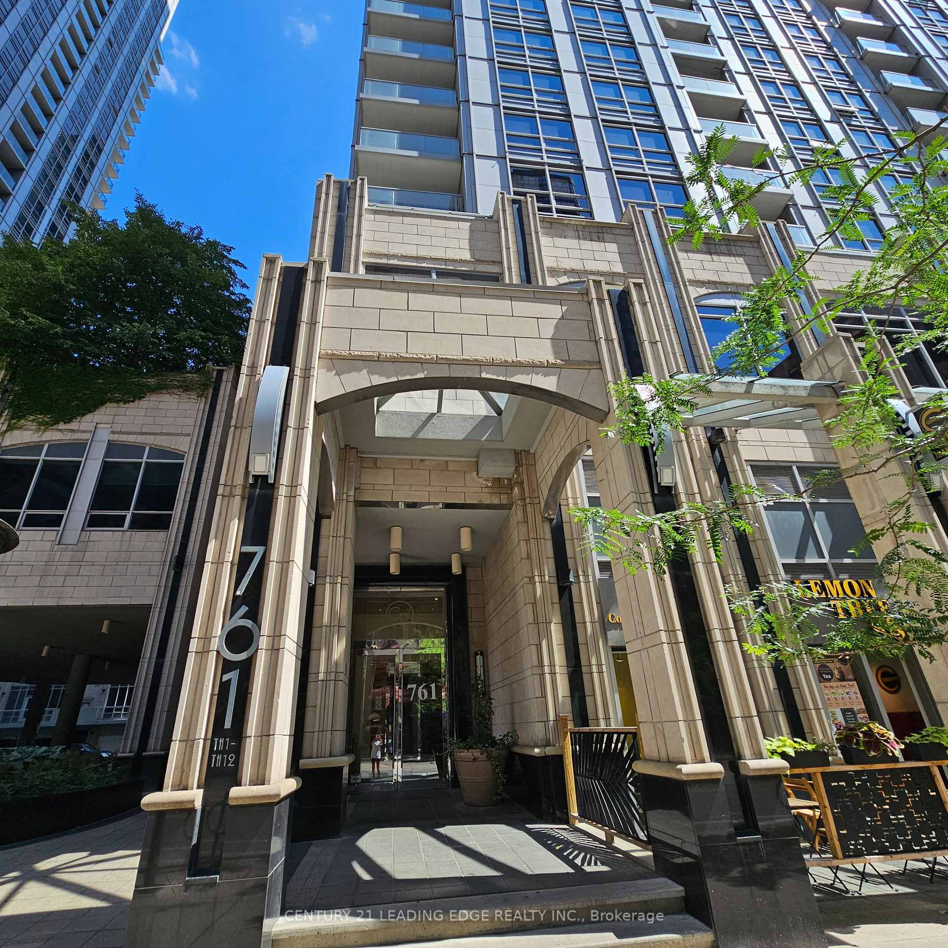 Property Photo: 761 Bay Street 714 ON M5G 2R2