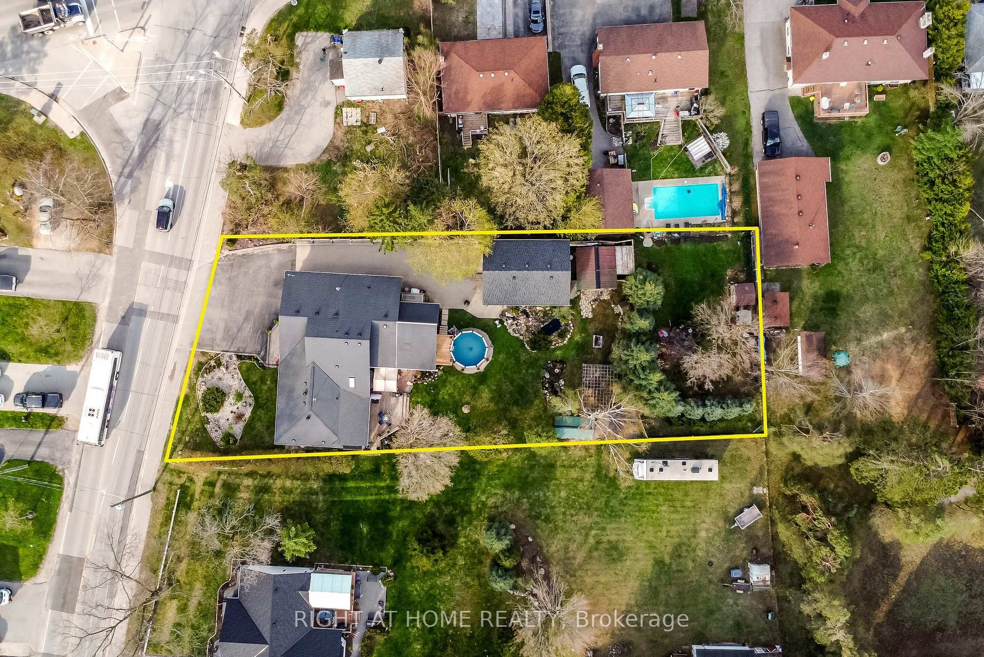 Property Photo: 287 Edgehill Drive ON L4N 9X5