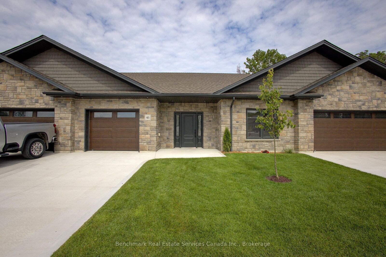 Property Photo:  1182 Queen Street 46  ON N2Z 1G4 