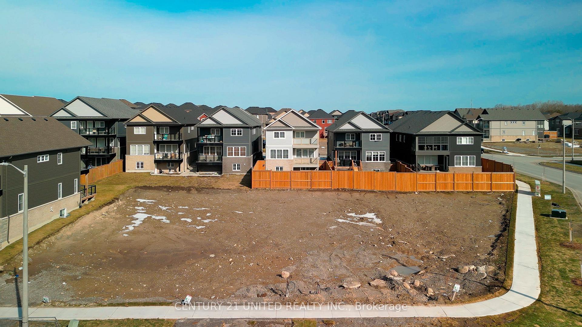 Property Photo:  89 York Drive  ON K9K 0H6 