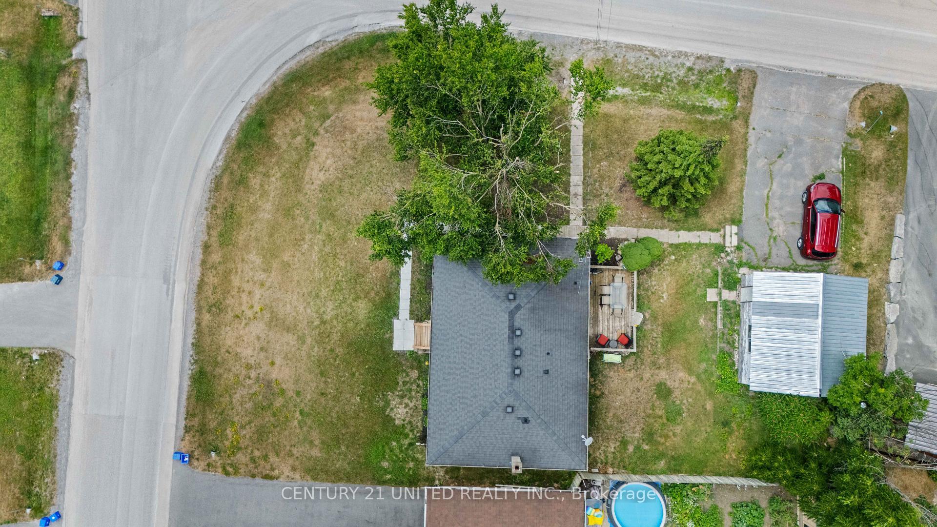 Photo de la propriété:  300 Lindan Avenue  ON K9L 1K6 