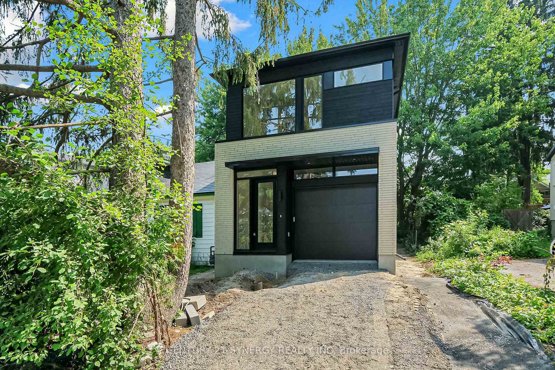 Property Photo:  83 Boyce Avenue  ON K2B 6J1 