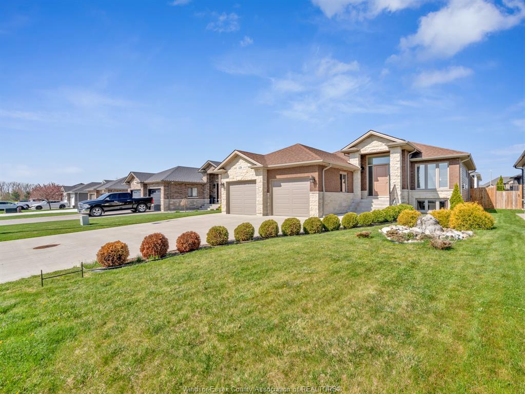 Photo de la propriété:  126 Golfview Drive  ON N9Y 0E4 