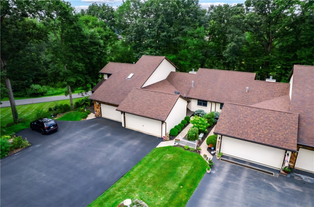 Property Photo: 124 Oak Drive PA 16056
