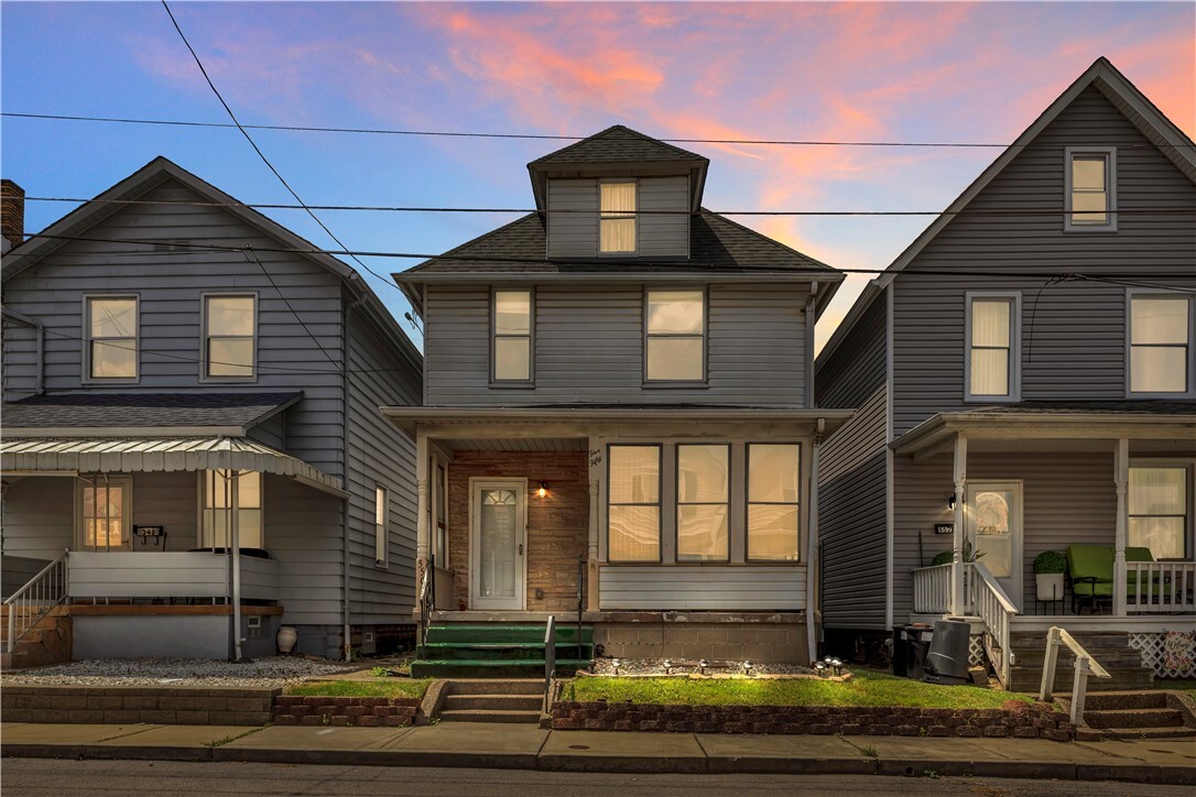 Property Photo:  550 Pennsylvania Ave  PA 15074 