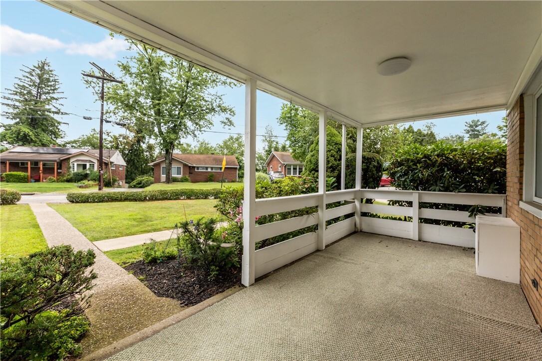 Property Photo: 399 Princeton Dr PA 15235