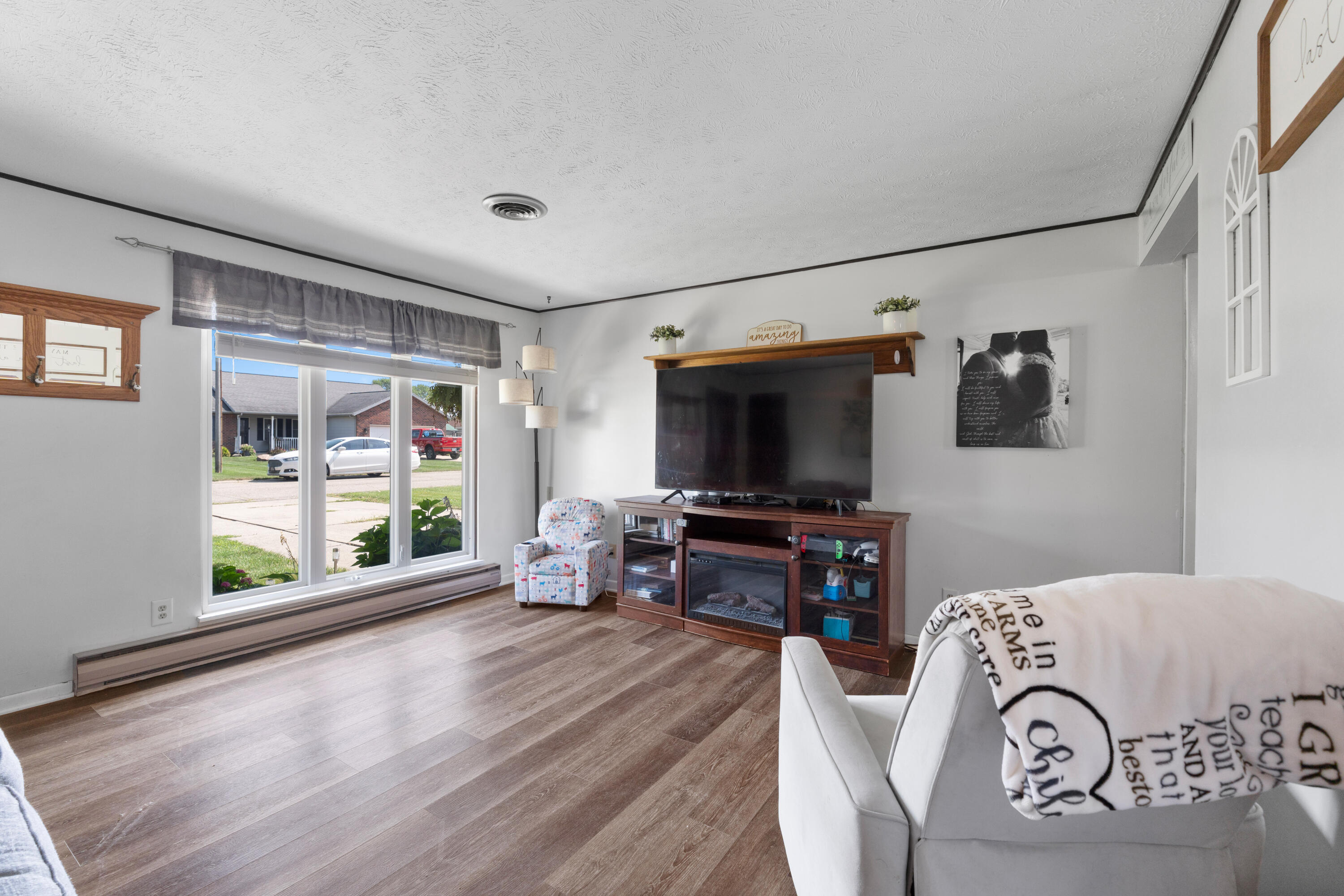 Property Photo: 18 Edgewood Drive OH 43344