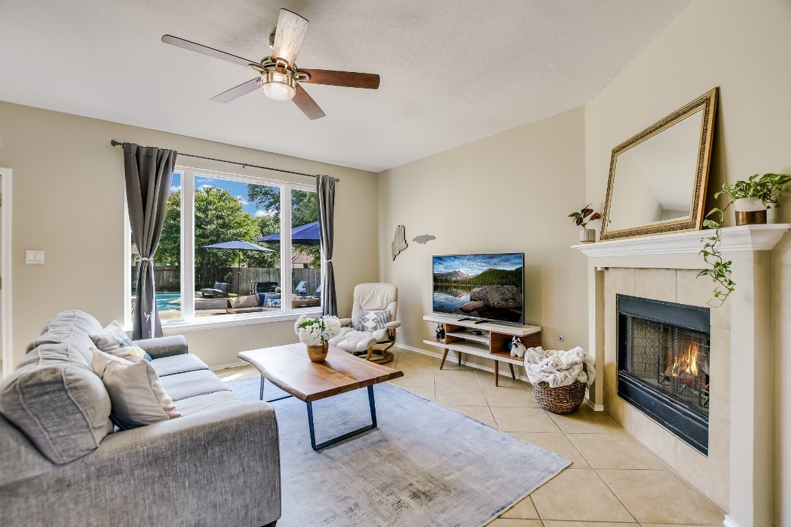 Property Photo:  8118 Hawick Drive  TX 78681 